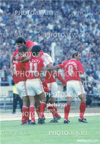 بازیکنان دهه های مختلف فوتبال ایران 3-حمید درخشان,علی دایی  Ali Daei,نادر محمدخانی,