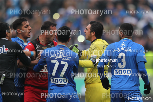 استقلال 3-پرسپولیس 2 -95/11/24-سید مهدی رحمتی,سید جلال حسینی,رابسون جانواریو,سید مجید حسینی,بهنام برزای,علیرضا فغانی,