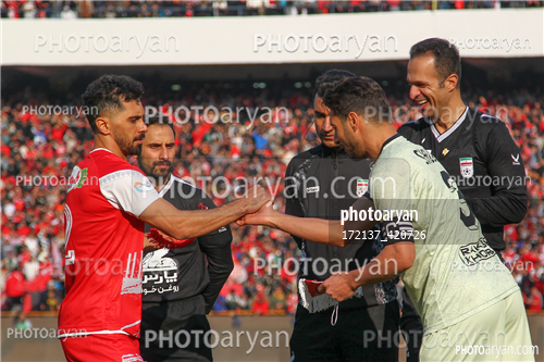 پرسپولیس  2-تراکتور  0    (1403/11/07)-