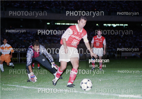 بازیکنان دهه های مختلف فوتبال ایران 3-مجتبی محرمی,ادموند بزیک,