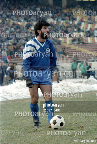 بازیکنان دهه های مختلف فوتبال ایران 4-شاهرخ بیانی,