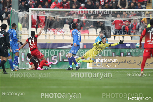 استقلال 3-پرسپولیس 2 -95/11/24-سید مهدی رحمتی,سروش رفیعی,رابسون جانواریو,لئوناردو پادوانی,