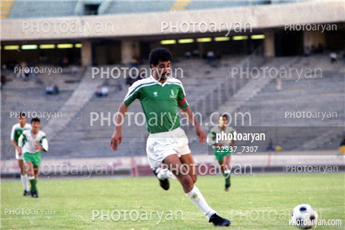 بازیکنان دهه های مختلف فوتبال ایران 9-سیروس قایقران,