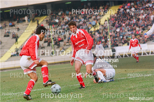 بازیکنان دهه های مختلف فوتبال ایران 2-اسماعیل حلالی,مهدی مهدوی کیا,