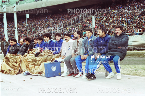 بازیکنان دهه های مختلف فوتبال ایران 2-حمید بابازاده,صادق ورمزیار,عبدالعلی چنگیز,منصور پورحیدری,محمدرضا شکورزاده,پرویز مظلومی,ولی اله صالح نیا,