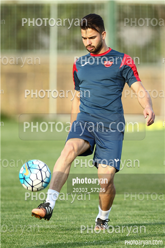 تمرین پرسپولیس در ورزشگاه خیریه عمل 96/02/23-سروش رفیعی,