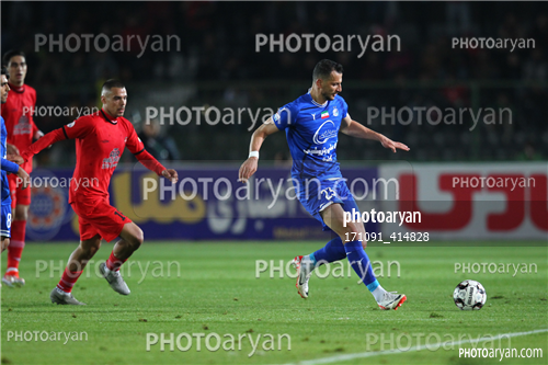 استقلال 0-تراکتور 2    (1403/08/10)-