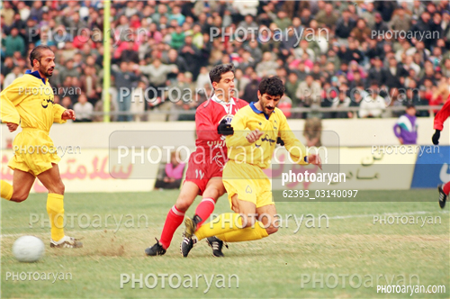 بازیکنان دهه های مختلف فوتبال ایران 19-فرشاد پیوس  Farshad Pious,محمد خاکپور,نادر محمدخانی,