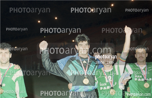 بازیکنان دهه های مختلف فوتبال ایران 3-رضا رضایی منش,بهزاد غلامپور, علیرضا حکیم‌زاده,