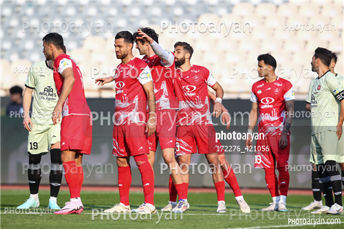 پرسپولیس  2-تراکتور  0    (1403/11/07)-