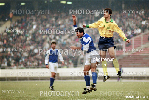 بازیکنان دهه های مختلف فوتبال ایران 6-کریم باقری,صبیح ساران,