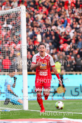 پرسپولیس 4 -ذوب آهن اصفهان 0 (96/09/10)-فرشاد احمدزاده,