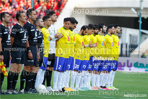 پرسپولیس 2-صنعت نفت آبادان 0 (1401/06/09)-امید خالدی,محمد طیبی,احسان مرادیان,سینا مریدی,حسین ساکی,میر هادی میر جوان,حسین پور امینی,میثم تهی دست,شیردین بابا یف,امیر حسین فرهادی,