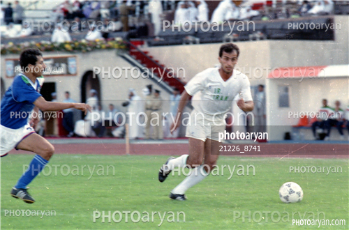 بازیکنان دهه های مختلف فوتبال ایران 5-محسن عاشوریَ,