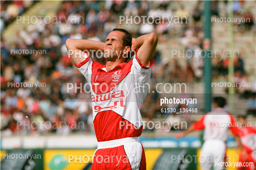 بازیکنان دهه های مختلف فوتبال ایران 18-علی کریمی Ali Karimi,