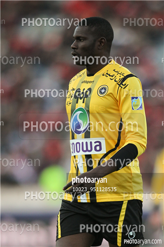 پرسپولیس 2-سپاهان اصفهان  1-موسي کوليبالي,