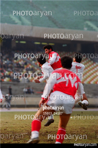 بازیکنان دهه های مختلف فوتبال ایران 2-فرشاد پیوس  Farshad Pious,مجتبی محرمی,