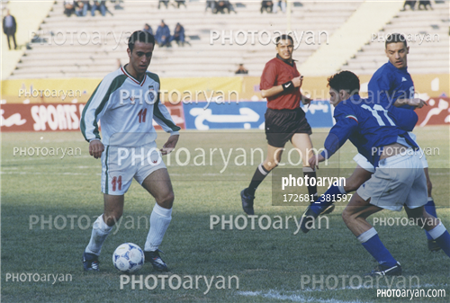 بازیکنان دهه های مختلف فوتبال ایران 40-علی کریمی Ali Karimi,