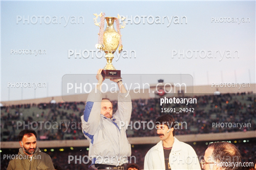 بازیکنان دهه های مختلف فوتبال ایران 2-محمود خوردبین,