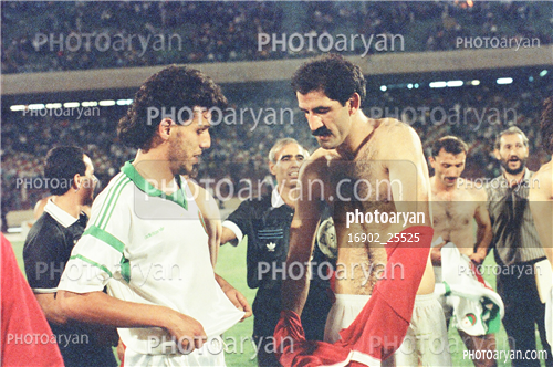 بازیکنان دهه های مختلف فوتبال ایران 1-حمید درخشان,مهدی فنونی زاده,