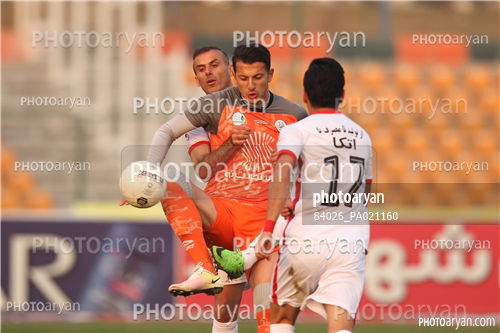 سایپا 0-پرسپولیس  2 (98/09/23)-