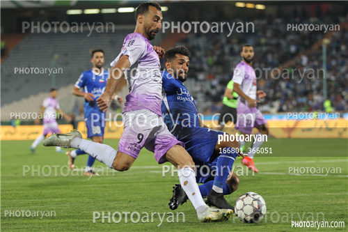 استقلال 3-هوادار 2  (1402/07/28)-