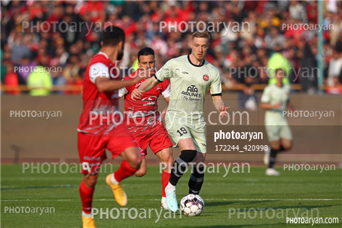 پرسپولیس  2-تراکتور  0    (1403/11/07)-