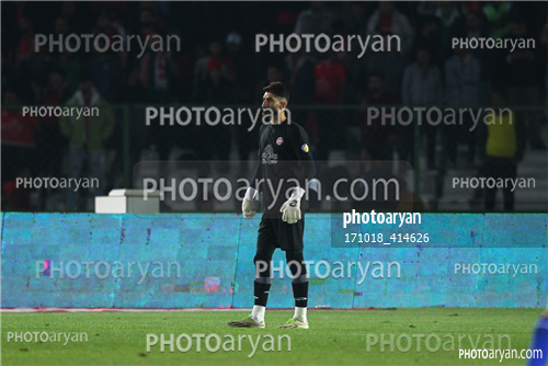 استقلال 0-تراکتور 2    (1403/08/10)-