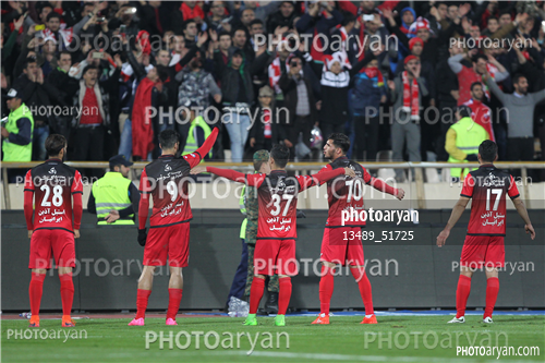 پرسپولیس 1-استقلال خوزستان 0-صادق محرمی,مهدی طارمی,حمید طاهرخانی,رضا کرملا چعب,علی علیپور,