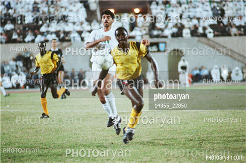 بازیکنان دهه های مختلف فوتبال ایران 1-مجتبی محرمی,