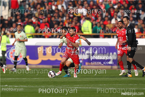 پرسپولیس  2-تراکتور  0    (1403/11/07)-