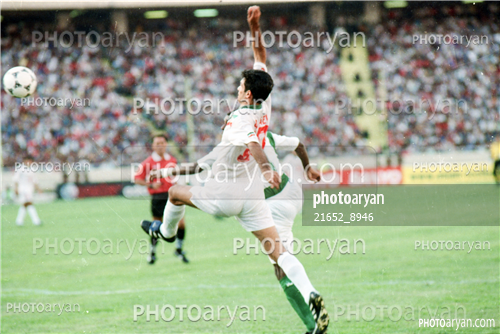 بازیکنان دهه های مختلف فوتبال ایران 6-علی دایی  Ali Daei,