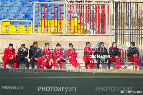 پرسپولیس 1 -پاراگ 3 (95/10/18)-صادق محرمی,سامان نریمان جهان,حمید طاهرخانی,احسان علوان زاده,ابوالفضل درویشوند,محمد امین آرام طبع,حامد آقایی,