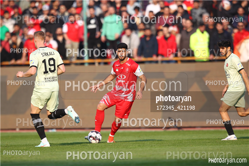 پرسپولیس  2-تراکتور  0    (1403/11/07)-