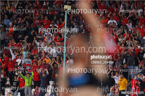 پرسپولیس 2- پیکان 0 (1401/02/14)-تماشاگران,شادی بعد ازگل,شادی تماشاگران,