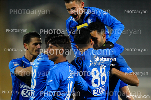 استقلال 3-سپاهان اصفهان  0 (96/09/15)-علی قربانی,مهدی قایدی,