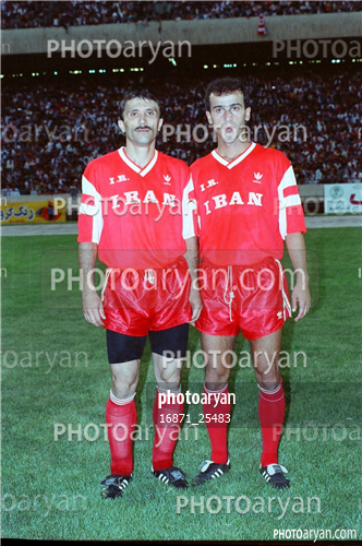 بازیکنان دهه های مختلف فوتبال ایران 1-محسن عاشوریَ,حمید درخشان,