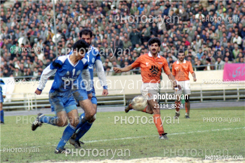 بازیکنان دهه های مختلف فوتبال ایران 4-علی دایی  Ali Daei,مهدی فنونی زاده,فرشاد فلاحت زاده,