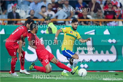 پرسپولیس 1- صنعت نفت  0 (98/06/25)-محمد انصاری,شجاع خلیل زاده,عبداله ناصری,