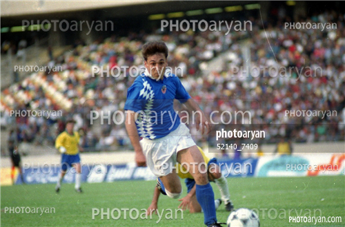 بازیکنان دهه های مختلف فوتبال ایران 12-علی اکبریان,