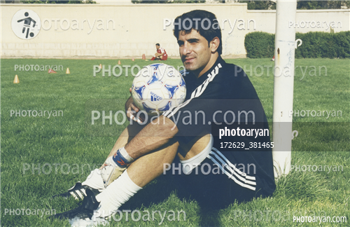 بازیکنان دهه های مختلف فوتبال ایران 40-داوود فنایی,