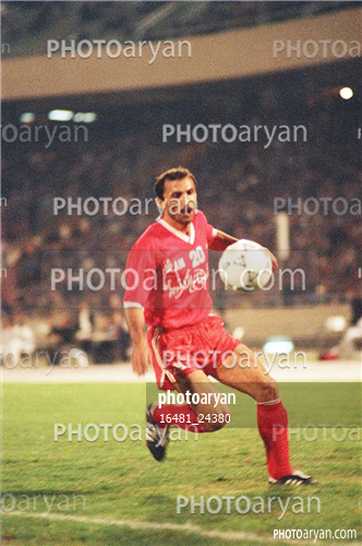 بازیکنان دهه های مختلف فوتبال ایران 2-حمید درخشان,