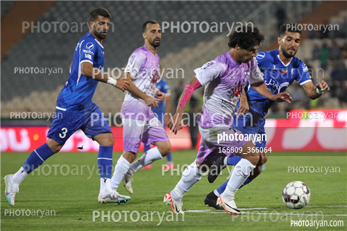 استقلال 3-هوادار 2  (1402/07/28)-