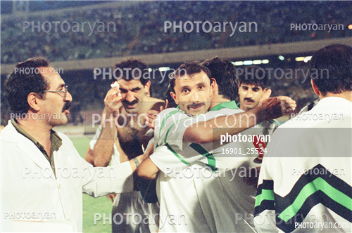 بازیکنان دهه های مختلف فوتبال ایران 1-حمید درخشان,مهدی فنونی زاده,