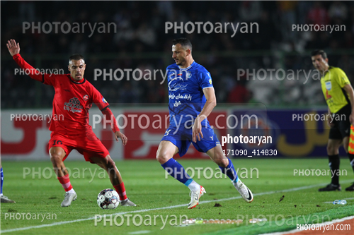 استقلال 0-تراکتور 2    (1403/08/10)-