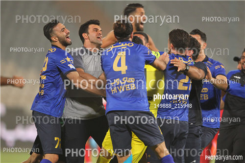 پرسپولیس  0 (3)-استقلال 0 (4)(1400/04/24)-امیر ارسلان مطهری,وریا غفوری,سید حسین حسینی,سیاوش یزدانی مقدم,آرش رضاوند,