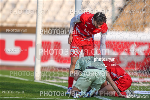 پرسپولیس  2-تراکتور  0    (1403/11/07)-