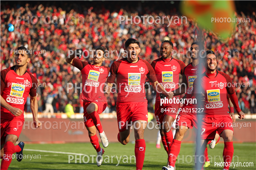 پرسپولیس 2-تراکتور سازی 0 (98/11/06)-محمد انصاری,وحید امیری,علی علیپور,مهدی ترابی,مهدی شیری,Christian Osaguona (کریستین اوساگونا),