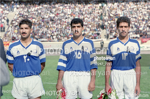 بازیکنان دهه های مختلف فوتبال ایران 12-فرشاد فلاحت زاده,عادل حردانی,نا مشخص,