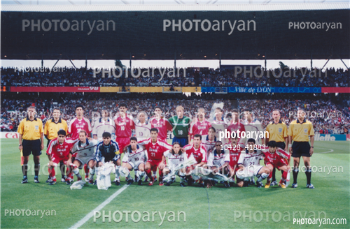 تیم ملی ایران/جام جهانی 1998 فرانسه-احمدرضا عابدزاده Ahmad Reza Abedzadeh,افشین پیروانی,مهرداد میناوند,مهدی پاشازاده,خداداد عزیزی  Khodadad Azizi,مهدی مهدوی کیا,محمد خاکپور,حمید استیلی,علی دایی  Ali Daei,نادر محمدخانی,کریم باقری,